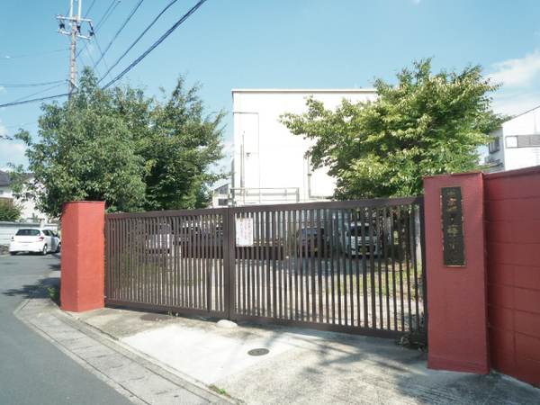 ���s�{���s�s�E����~�Òi�� 13-1�̒��Ã}���V�����̎��ӊ�