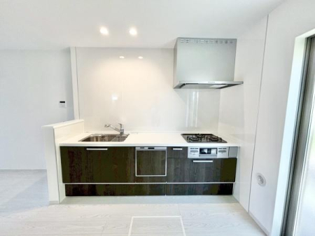 ���s�{���s�s�E����ԉ����k���̐V�z��ˌ��ẴL�b�`��