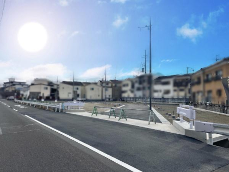 s{ssjrK̐VzˌĂ̑OʓH܂ތnʐ^