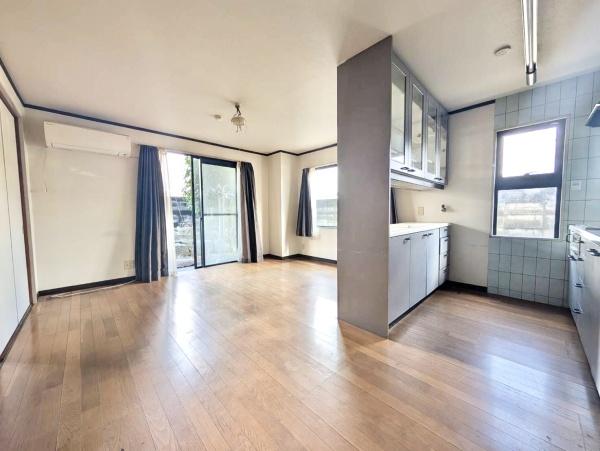 ���s�{���s�s���㒹�H�c�㒬 36-2�̒��Ã}���V�����̃��r���O