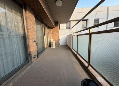 ���s�{���s�s���㒹�H���c�� 4�̒��Ã}���V�����̃o���R�j�[