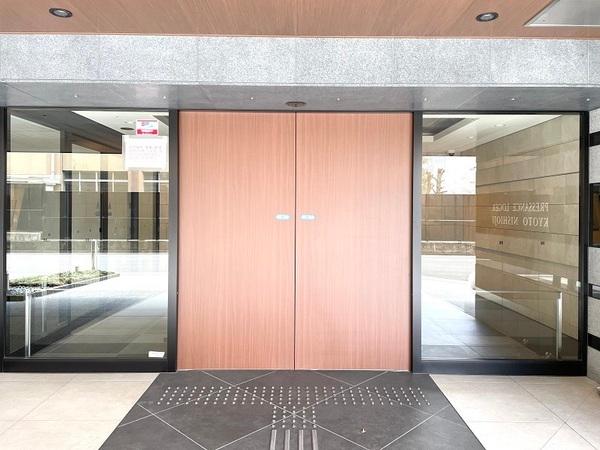 ���s�{���s�s���g�ˉ@�O�m�{�� 6-3�̒��Ã}���V�����̃G���g�����X