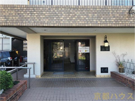 ���s�{���s�s�E���摾�`���M�� 14-222�̒��Ã}���V�����̃G���g�����X