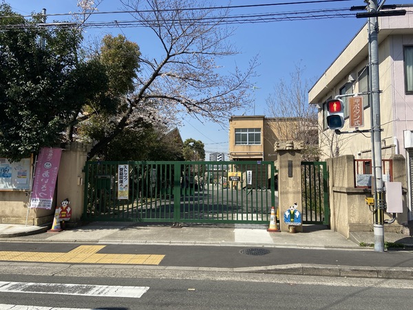 ���s�{���s�s������~���H�������̓y�n�̎��ӊ�