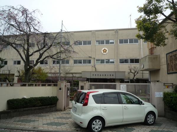 ���s�{���s�s�E���摾�`���p�c�� 2�̒��Ã}���V�����̎��ӊ�