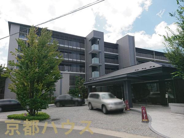 ���s�{���s�s������j�䏊���̒��Ã}���V�����̌��n�O�ώʐ^