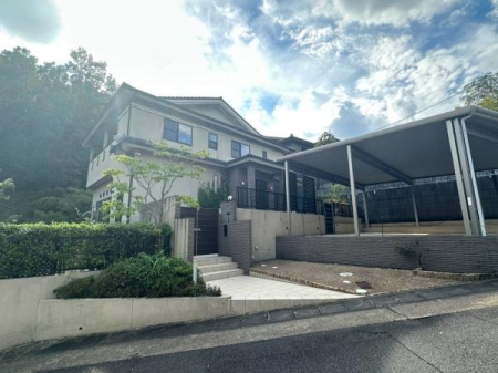 京都府京都市伏見区桃山町伊庭の中古一戸建ての現地外観写真