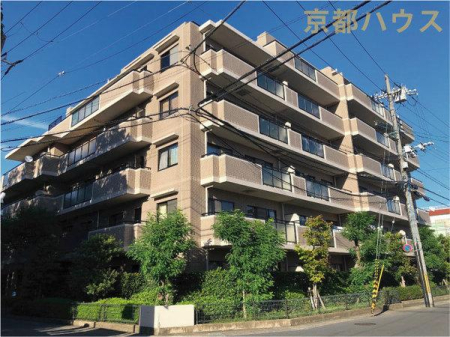 京都府京都市右京区梅津徳丸町 9-1の中古マンションの現地外観写真
